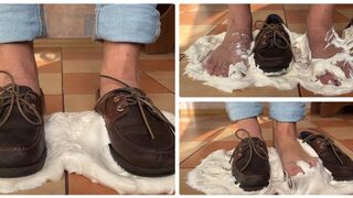 Keys in Hand, Feet in a Trap WMV