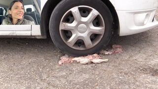 Car Crush Extreme 2: Cruel Girl TIRE CRUSHES Chicken - 1080 HD