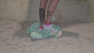 Chrissy white socks crush stuffy