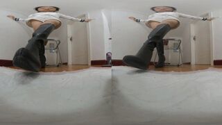 3DVR180 LELE is worshipped by your boots