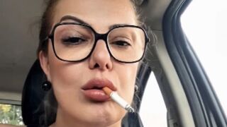 Smoking in an Uber Against the Driver's Wishes – Newport Menthol