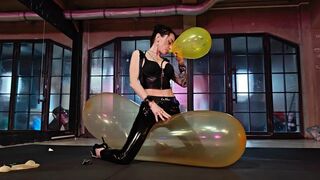 Double Rhythm - Mishel Looner Balloons