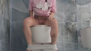 I Almost Peed Myself – Desperate Toilet Run With Loud Farts!