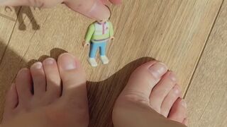 A tiny man gets squashed between my soles