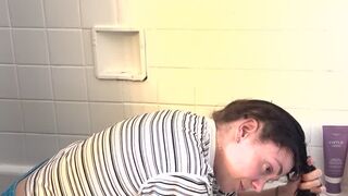 SluttySarah's Hair Washing in a Forward Facing Manner Upside down in the Bathtub, Shampoo 2x Condition, Deep Condition (Long Hair, Hair Fetish, Hair Brushing, Brunette, Hair Washing) Solo Video 26 minutes