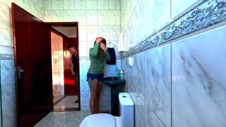 Step-niece alone in the bathroom and rubbing himself dryhump against her.