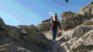 A stuck foot and a lost sneaker WMV