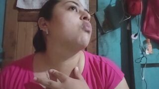 ASMR real: mastico y trago Yes Yes Kro frente a ti. Sonidos reales.
