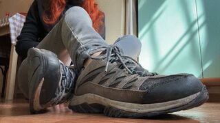 Wresked sneakers show!