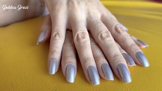Come suck my hands - Goddess Grazi