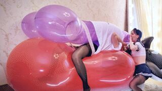 Q1119 Big balloon bursts in big panties - 1080p