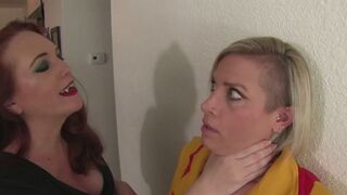 Vampire Eve drains Kyla Keys 1048