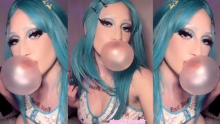 Bubblegum Blowing Bikini Top to Topless Booby Bouncing Thirst Trap Compilation
