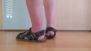 Look at my beautiful feet in sandals