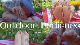 Outdoor Pedicure