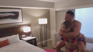 Eckobelle Lifts A 220 lb, 6'2"