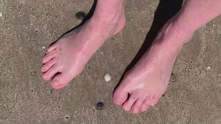Barefoot in the sea pov