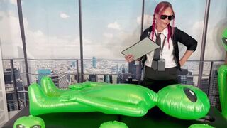 Agent J final ALIEN FOOTJOB exam for MEN IN BLACK - JENNY JETT - HIDEF MOV