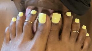 Footboy worships and sucks Zai’s pretty toes (he loves it here) | Foot Worship | Full HD
