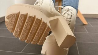 #19 Sandstone Dip - Front Lace Build & Rugged Underside Angle | 4K