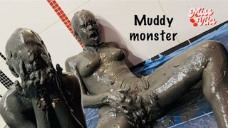 Muddy Monster! Mud Even in My Mouth! Hard Masturbation!