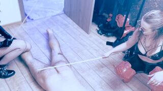 Mistresses and Master : Severe and MERCIELSS CANING