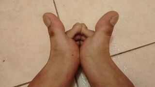 Toe & Sole Close-Up: Tapping & Foot Play Action
