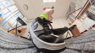6K VR360ERER Nike sports shoes and socks trample on you 1