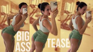 Fit Butt in Tiny Shorts in the Gym