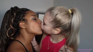 NICOLE and VICKY - Feel my tongue and my passion! (4K)