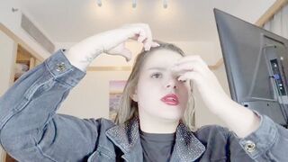 TRANSFORMING MY PRINCESS FACE INTO VARIOUS SILLY FACES -- BY GABRIELA BLOND - CLIP 2
