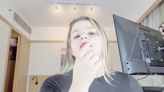 TRANSFORMING MY PRINCESS FACE INTO VARIOUS SILLY FACES -- BY GABRIELA BLOND - CLIP 3