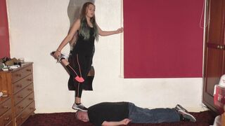 Gym Workout On His Head (4K)