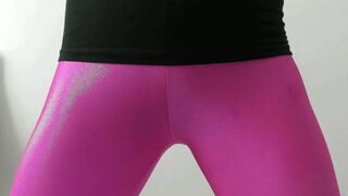 I'd like you to stand in front of the camera in leggings MP4 FULL HD 1080p