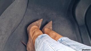 Across the highway in dirty tights wmv 1280 x 720