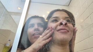 Two beauties smashing their noses against the glass - by Ana Ayumi and Cindy Lopes - CLIP 5