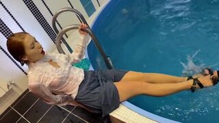 Wet in the Pool! Transparent-shirt and No Bra! Wet Feet!